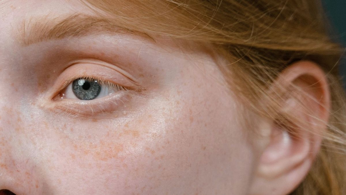 pelle con effetto glass skin usando i prodotti consigliati da vilo cosmetics